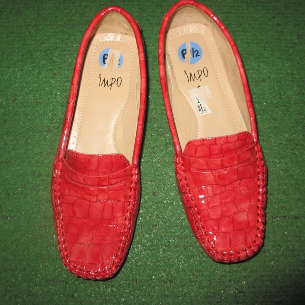 IMPO SHOES RED Moccasins SIZE 6,5 (6 1/2)